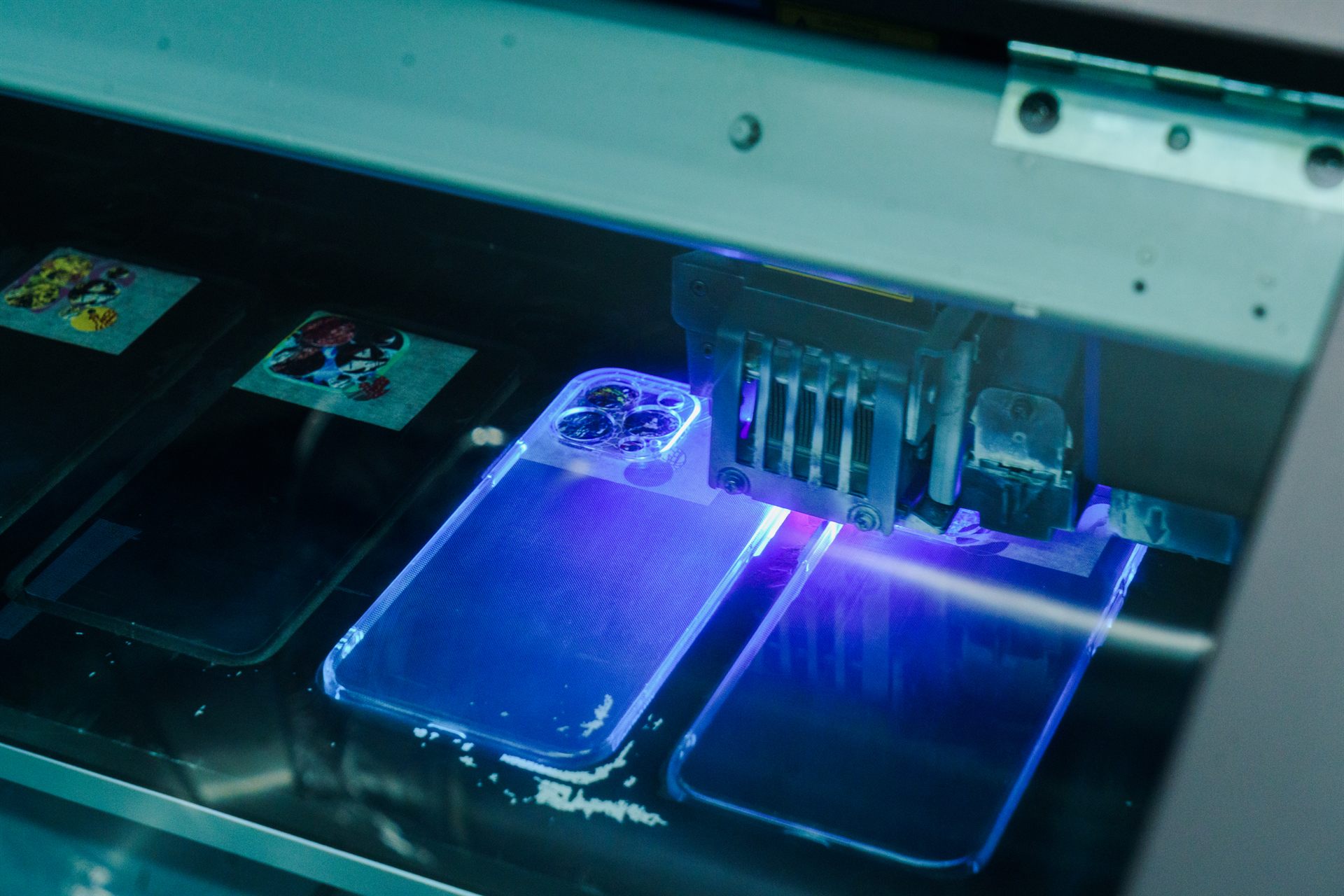 UV printing phone cases on a Mimaki flatbed printer